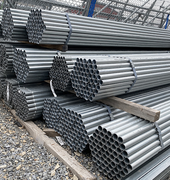 Photo of materials for building a chain link fence 